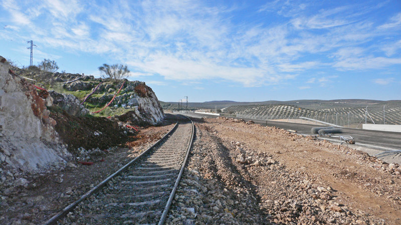 Antigua ruta a LAV, Rio Frio.jpg