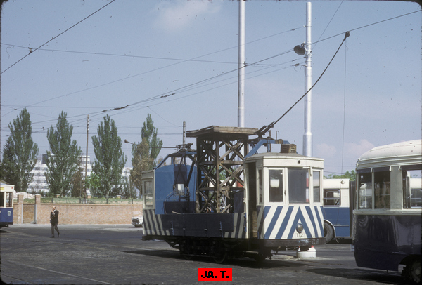 TT2-1971_4.jpg