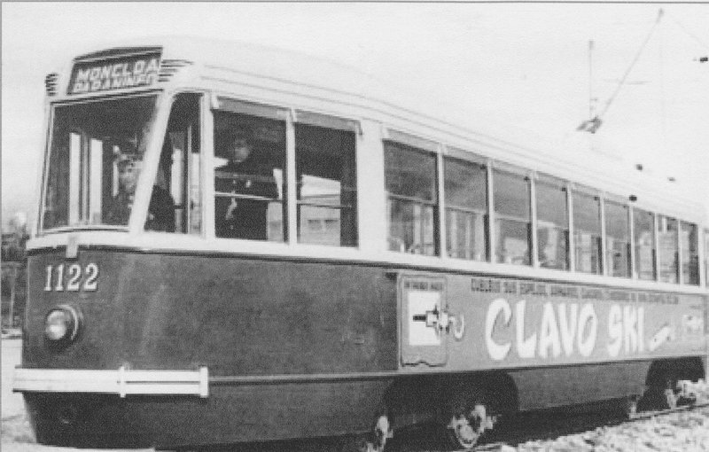 El 1122 en la línea del Paraninfo (aún sin número propio). 1958.jpg