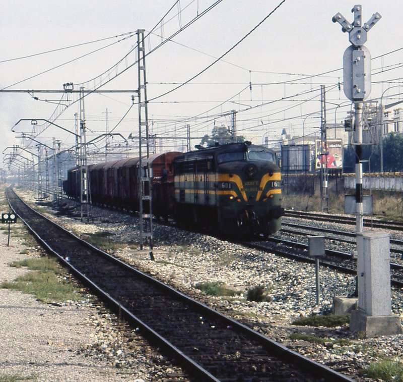 RENFE 1601, 14.10.187, Sevilla Plaza de Armas 2.jpg