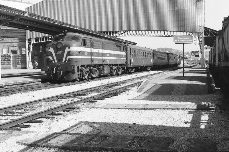 RENFE 1809, 10.10.1985, Santiago de Compostela.jpg