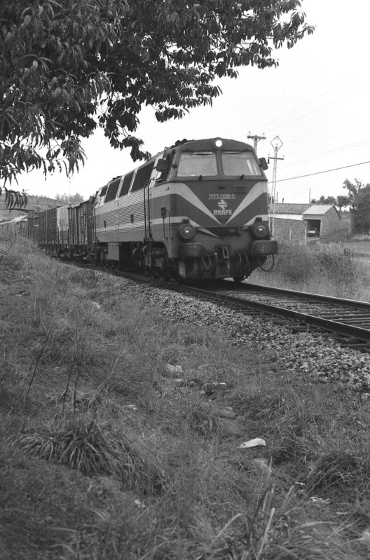 RENFE 3358, 9.10.1985, Santiago de Compostela.jpg