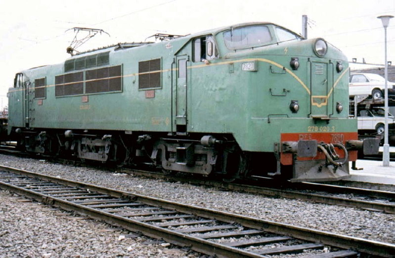 278-020-3.jpg