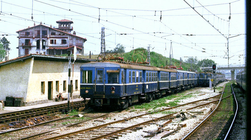 230871renfe433569[1].jpg