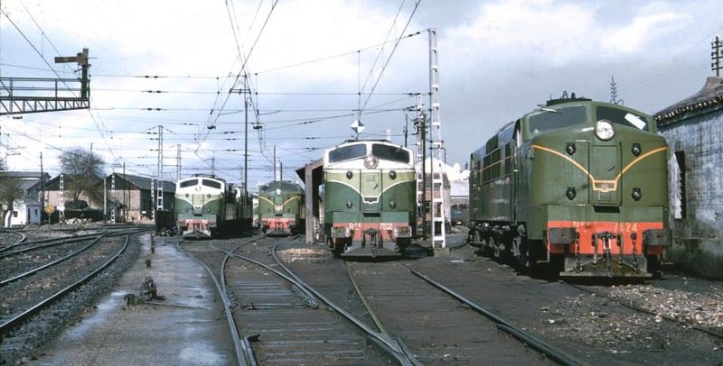 AHÍ ESTÁ EL ANTIGUO DEPÓSITO DE CERCADILLA Y SUS LOCOMOTORAS.jpg