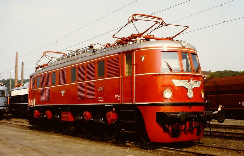 E_19_01.jpg