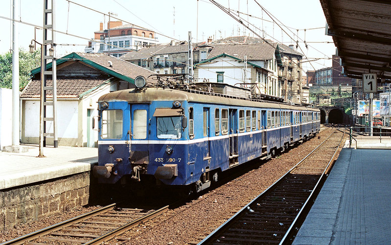 2308_71_RENFE-433.590-Ba1.jpg