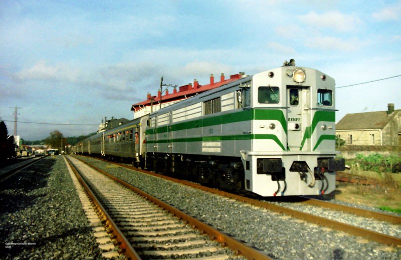 TUY20040201 (7).JPG