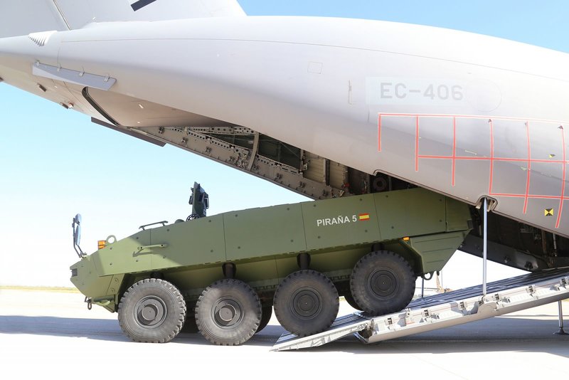 Piraña en Airbus A-400 M.jpg
