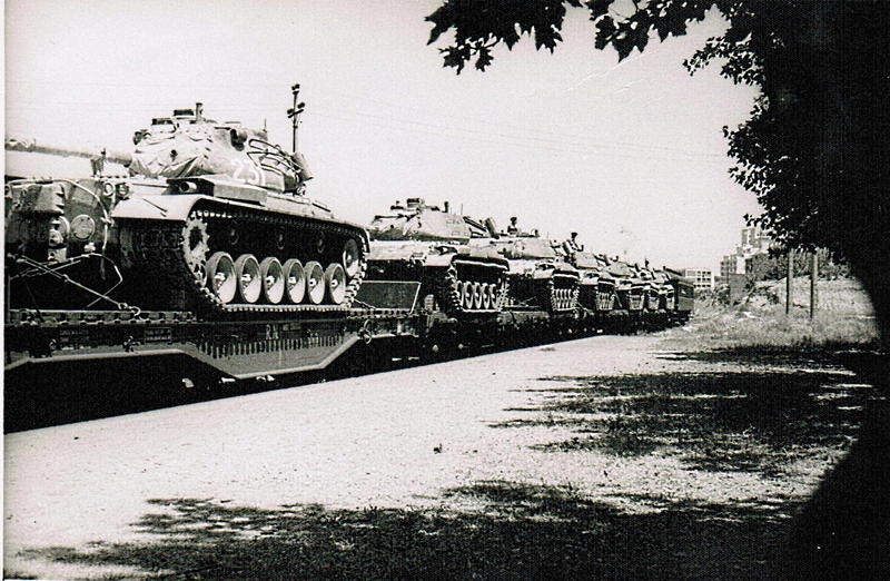 Convoy mixto, infantería (Vizcaya 21) y caballería (Lusitania 8).jpg