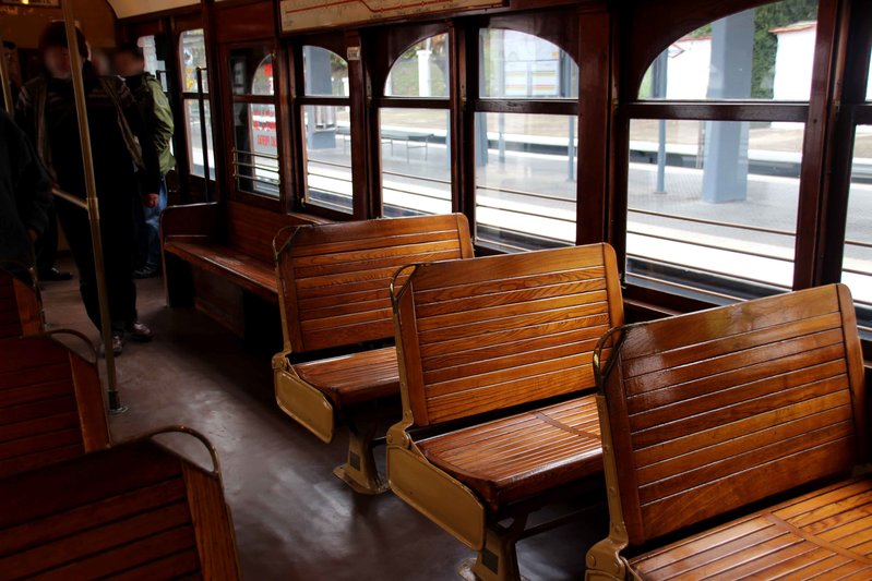 04 interior 301.jpg