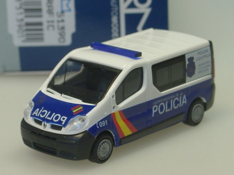 51390_RENAULT POLICIA NACIONAL_1.jpg