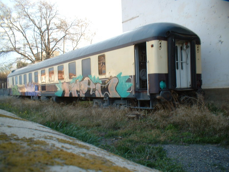 coche viajeros ex 8000.JPG
