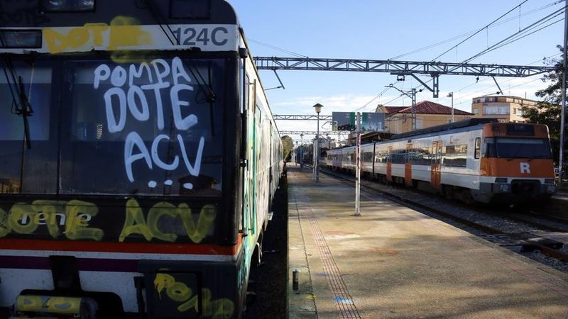 tren-rodalies-grafitis-barcelona.jpg