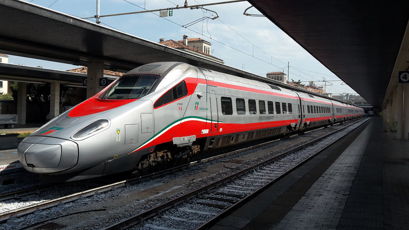 Trenitalia_ETR610_4A_Venezia_SL.jpg