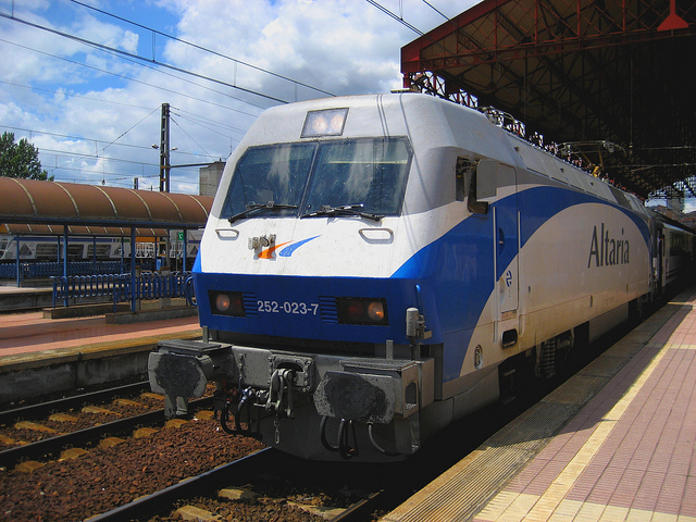 32162262337_f185351cae_z.jpg
