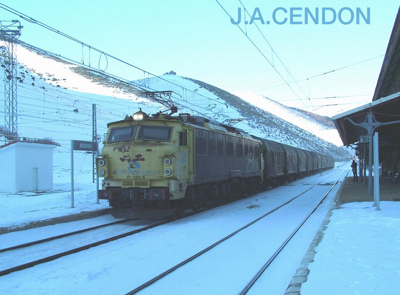 RENFE 251-024 10-01-2009 copia.jpg