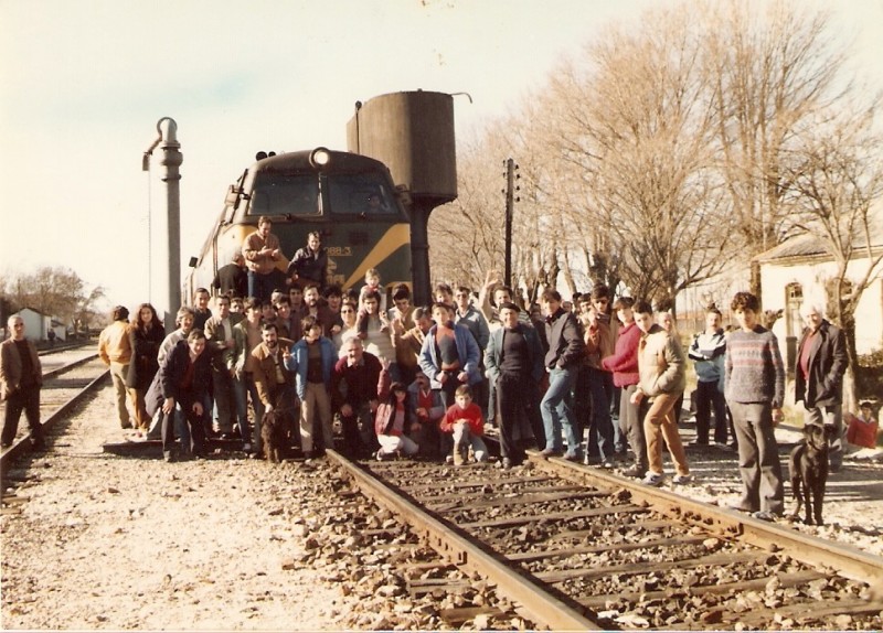 tren expreso Cáceres - Bilbao en Hervás %2831 - XII -84%29 %282%29.jpg