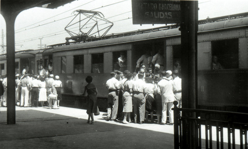 Nº 53 Subiendo al tren.jpg