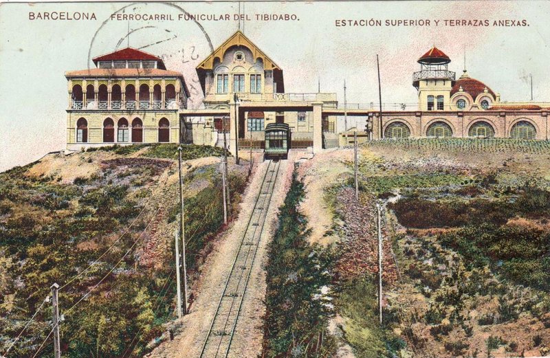 Barcelona_ferrocarril funicular al Tibidabo_Estación superior y terrazas anexas.jpg