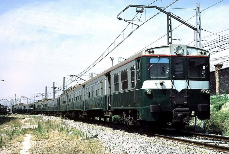 RENFE 439.jpg