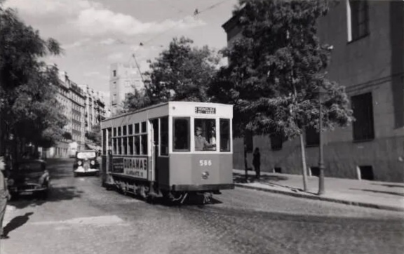 El 586 en línea 2. Moncloa 1955.jpg