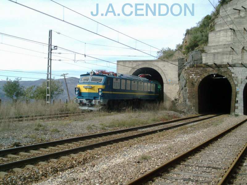 RENFE 251-004 02-11-2003 04 copia.jpg