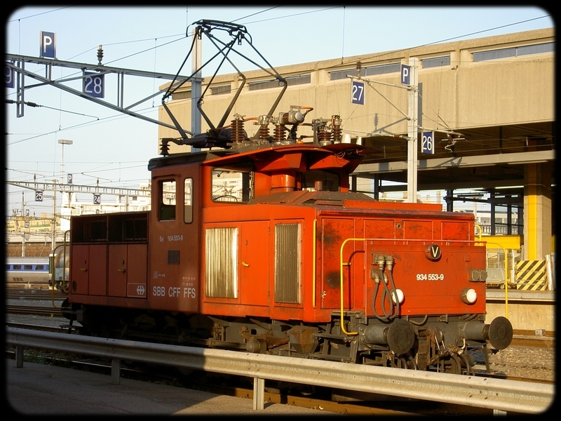 01} Ee 934 553-9.jpg