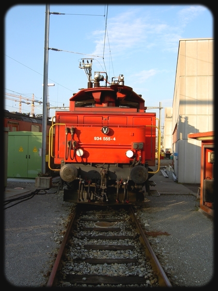 05} Ee 934 555-4.jpg