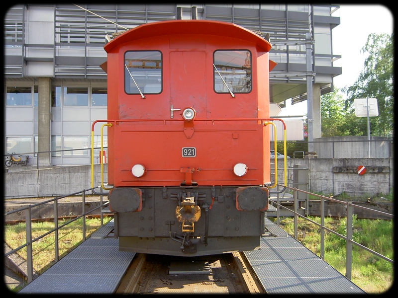007} Tm 921.jpg
