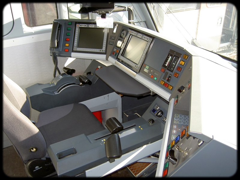 020} Voiture-pilote.jpg