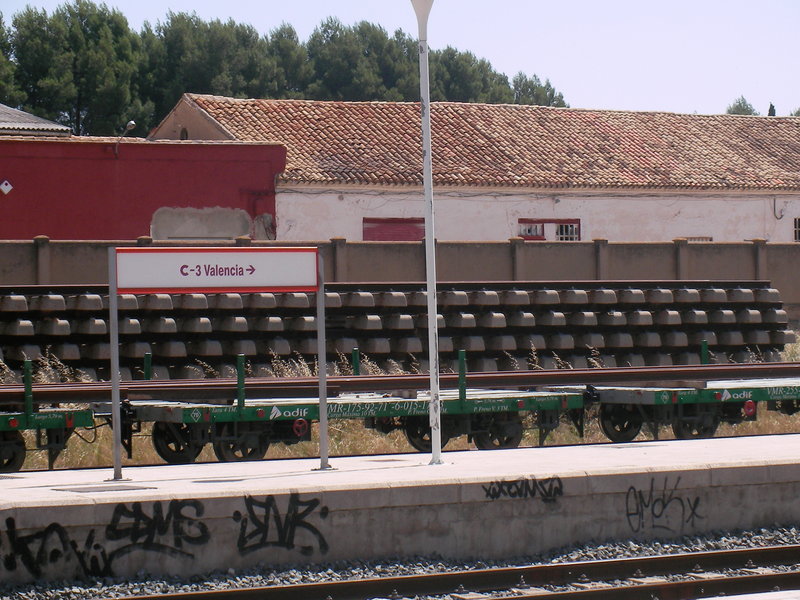 Vagones cargados de railes.JPG