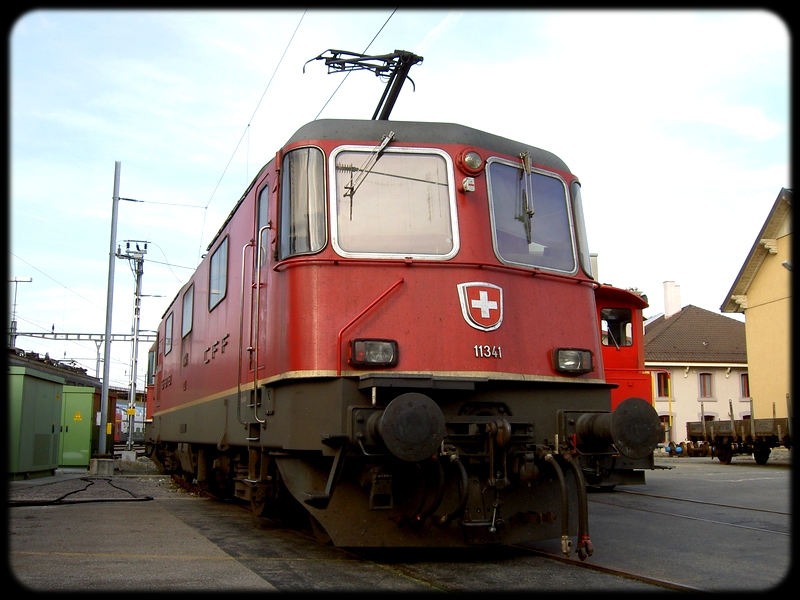 02} Re 11341 & Tm 921.jpg