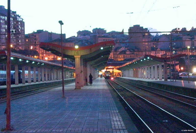 La-antigua-estación-de-Urzáiz.jpg