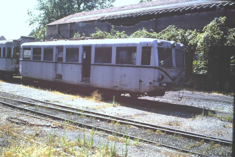 M.Atocha,Talleres_15Ag1975_FotoA.Pineda.jpg