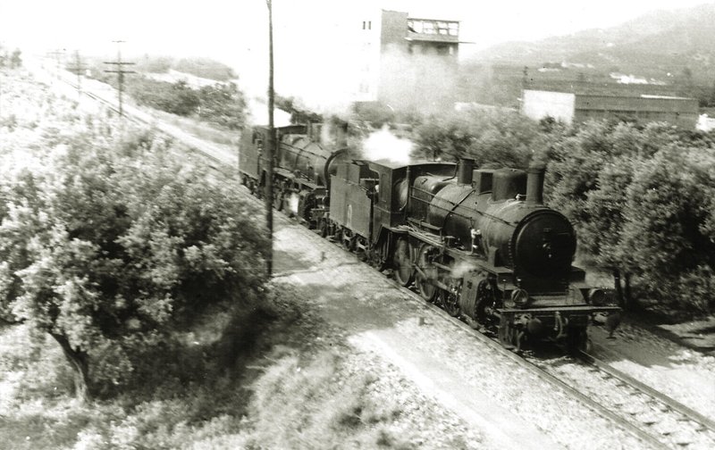 230-2005 y 230-2085 SAGUNTO 27-4-1966.jpg