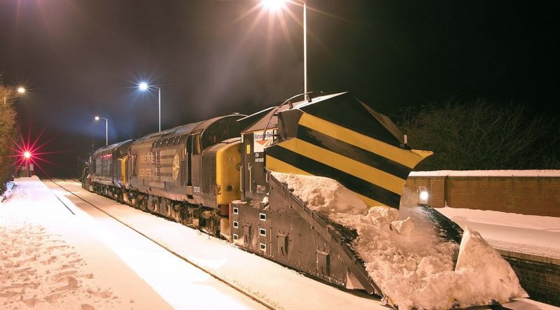 Snowplough-at-Hunmanby-Hull-to-Scarborough-Dec-2-903x500.jpg