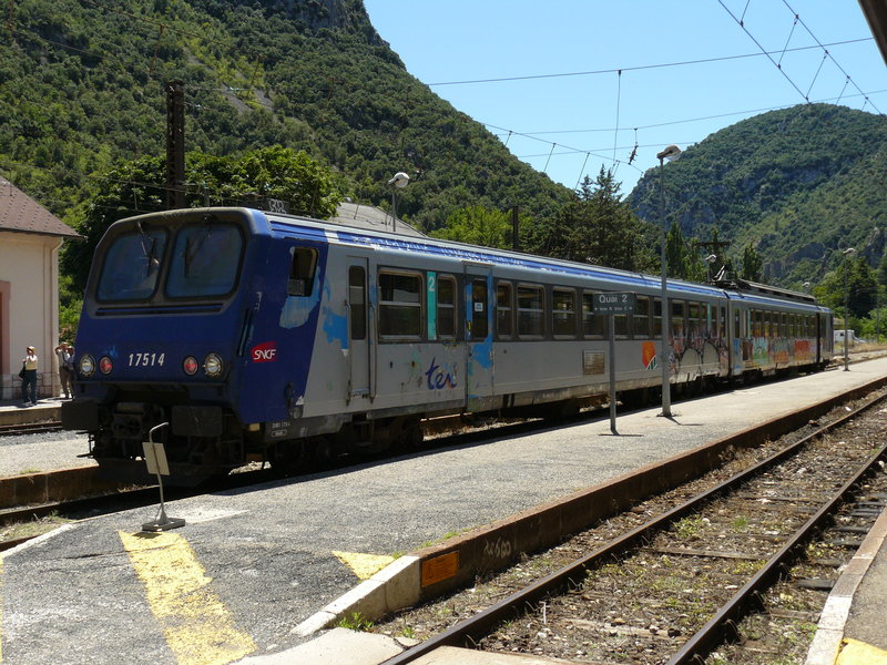 SNCF 17514 VILLEFRANCHE-2009-07-P1050952.JPG