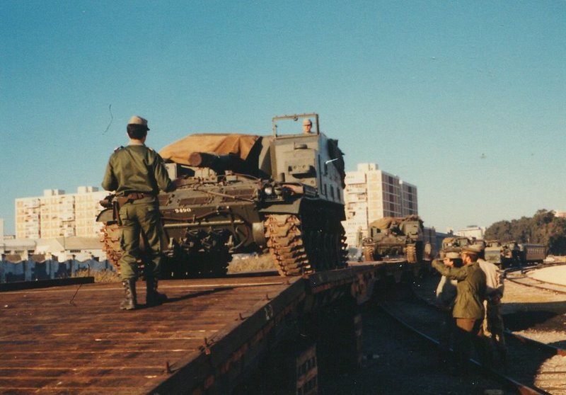 M-44  Algeciras destino al RAMIX 32 de Melilla primeros 80.jpg