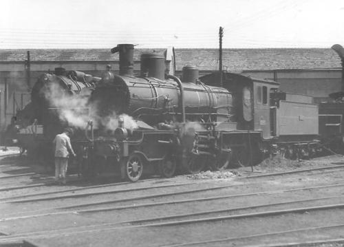 RENFE Spanish Railways Steam 230 4011 Alcazar 1963.jpg