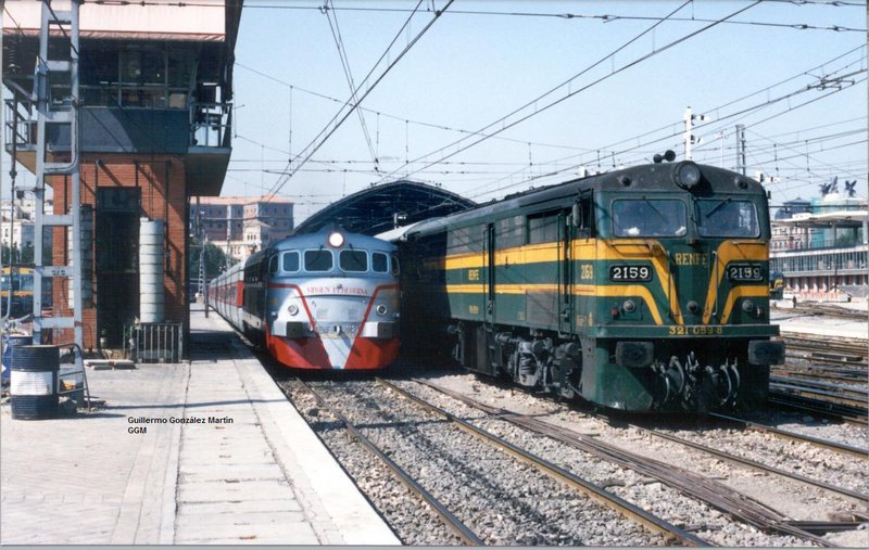 352+2100.jpg