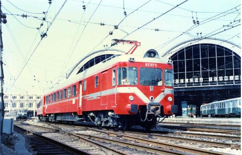 Páginas desdeFotos_Electrotrenes_Barcelona_Valencia_AHF.jpg