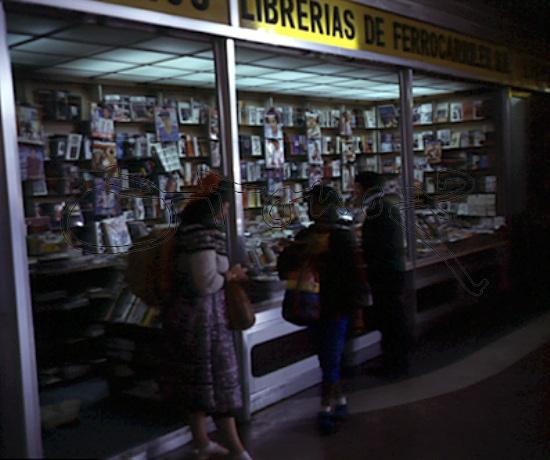 show-midres12.jpg