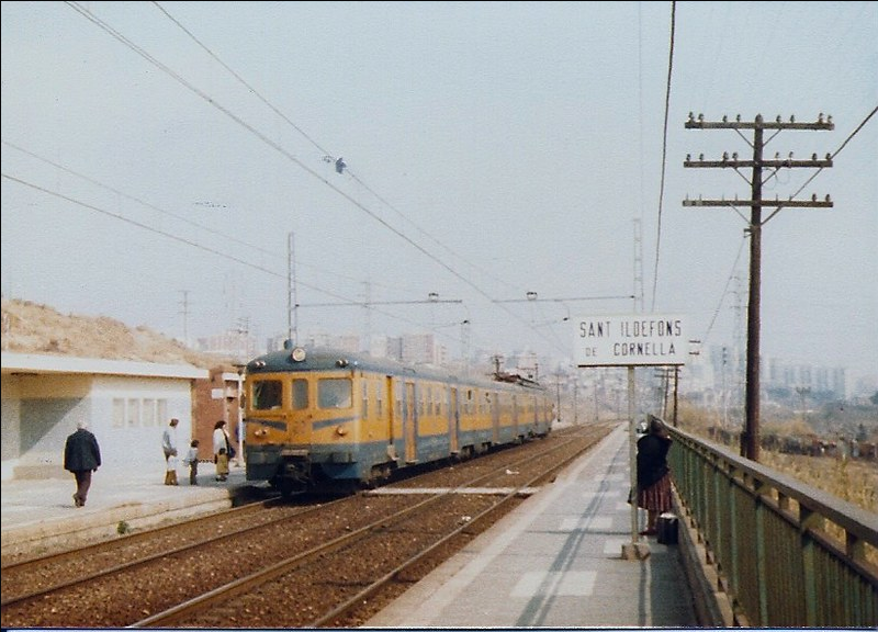 Screenshot 2021-06-18 at 21-44-29 RENFE0232 Electrotren 436 454-0 en la estación de Sant Ildefons de Cornella.png