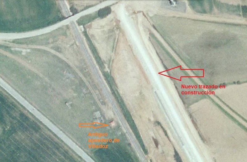 Imagen aerea del apeadero de Villadoz en 2006. Fototeca Digital..jpg