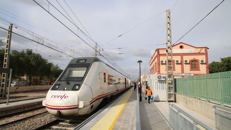 noviembre-realiza-trasbordo-estacion-Huercal_1591350963_141179719_1200x675.jpg