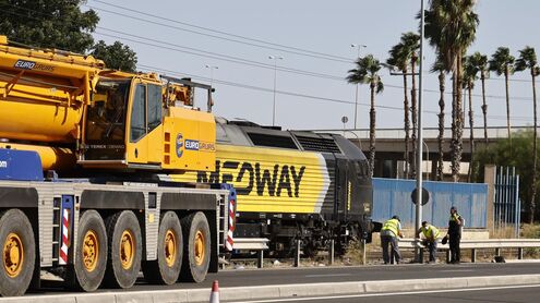 Descarrila-tren-mercancias-Puerto-Sevilla_1602450376_142641898_495x278.jpg