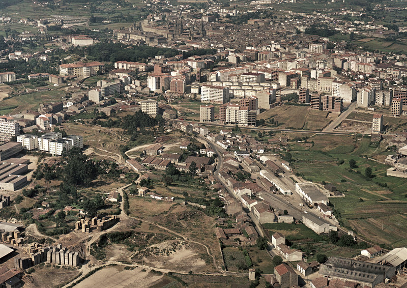 santiago_de_compostela__vista_aerea_da_cidade__1970.08.09__2265-26.jpg