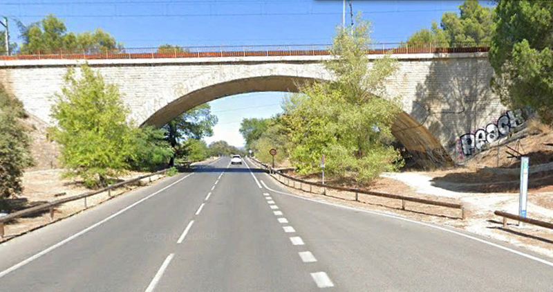 Puente del FC. de la carretera de El Pardo sobre el proyecto de autovía..jpg