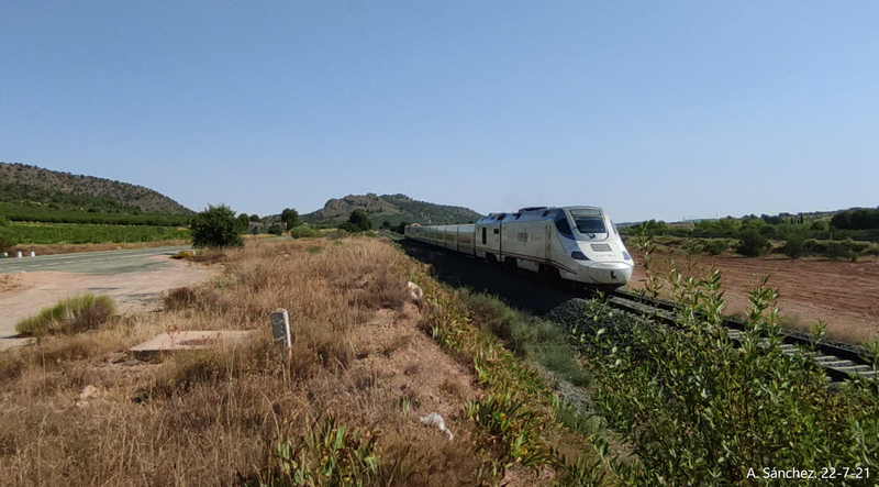 Alvia 730 Estación de Navajuelos. 22-7-21 (2).png